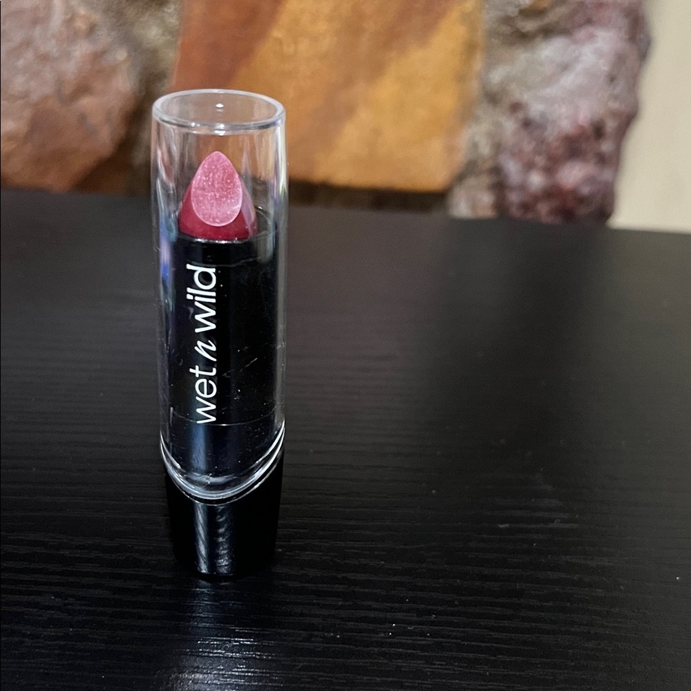 wet n wild dark wine Lipstick new MUST BUNDLE